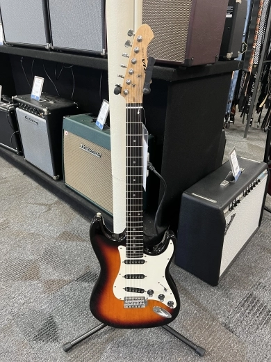ARIA STG SERIES STRAT