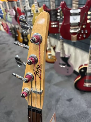 1996 FURY ANTHEM FRETLESS BASS 2