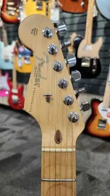 Fender FSR American Strat LH Flame Maple 2