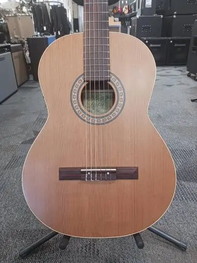 La Patrie Guitars - LP0340 2