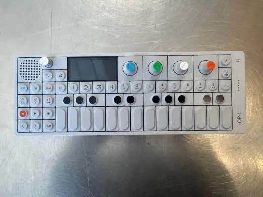 TEENAGE ENGINEERING OP-1