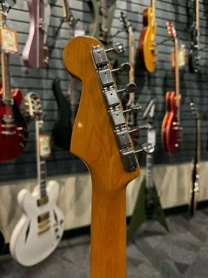 Fender American Vintage II Strat 2