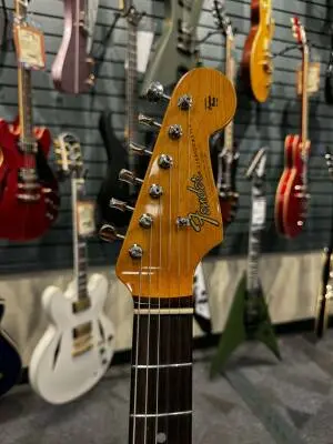 Fender American Vintage II Strat 2