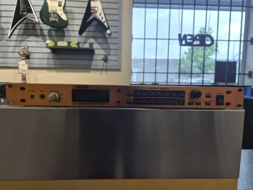 BOSS GUITAR EFFECTS PROCESSOR