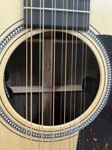 Store Special Product - Martin Guitars - GRAND J-16E 12