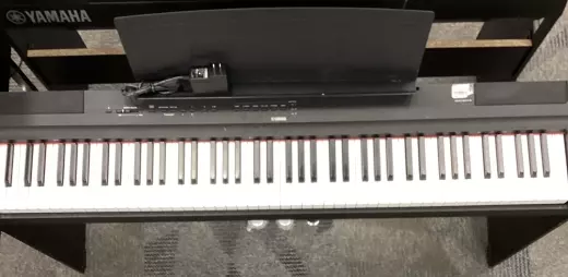 Yamaha - P125 B