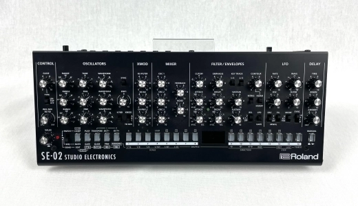 Roland SE-02 - Boutique Analog Mono Synthesizer Module