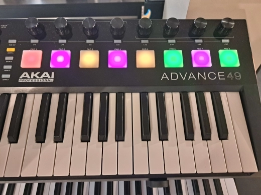 Akai - ADVANCE 49 2