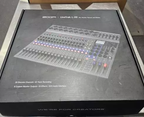 Zoom - LIVETRAK L-20 2