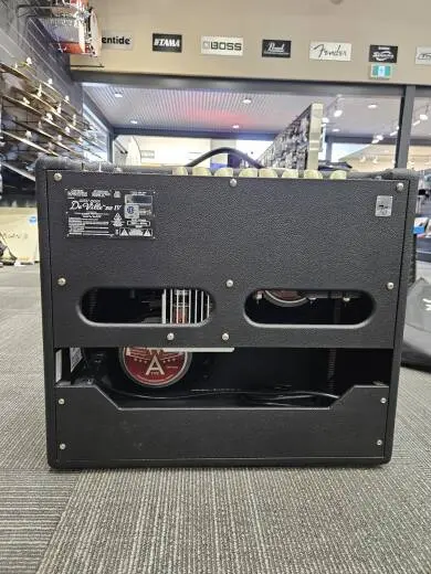 Fender - 223-1100-000 2