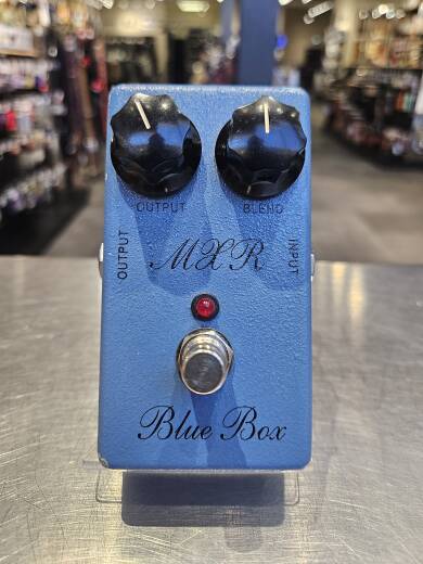 Gear Hunter | MXR BLUE BOX SCRIPT LOGO REISSUE