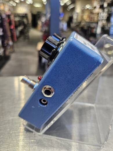 Gear Hunter | MXR BLUE BOX SCRIPT LOGO REISSUE
