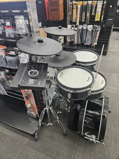 Roland - VAD306 2