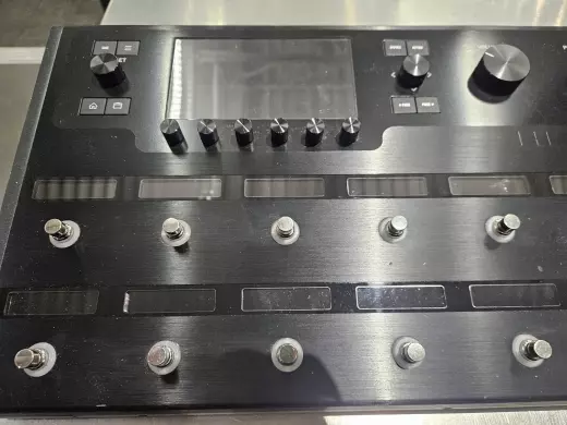 Store Special Product - Line 6 - HELIX