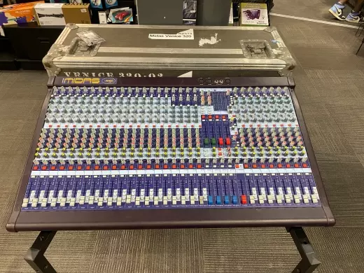 Midas Venice 320 Console de mixage 32 canaux / 46 entres