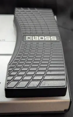 BOSS - GT-1B 2