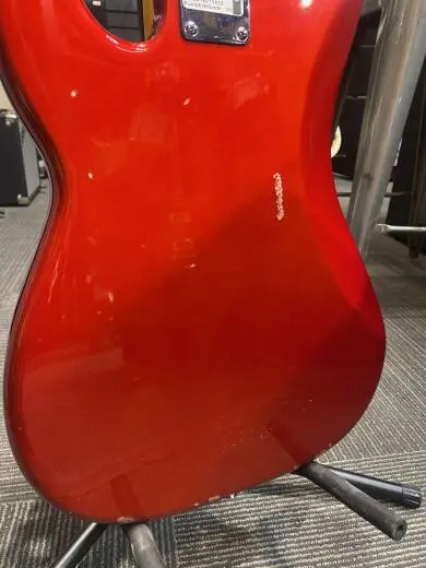 SQUIER  VM P BASS V CAR 2