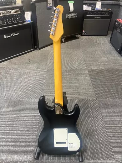 Godin Guitars - G48021 2