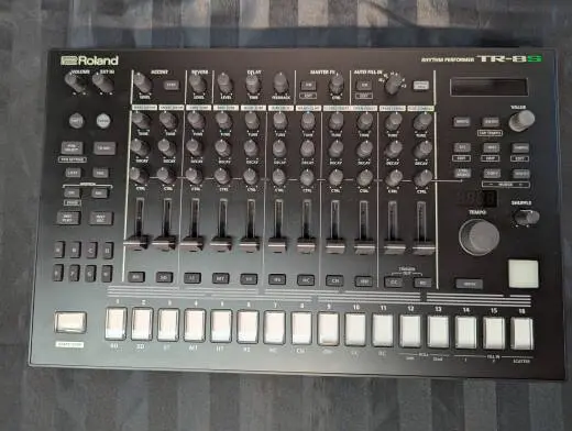 Roland - TR-8S 2