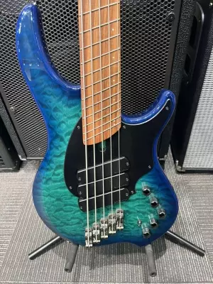 Dingwall Comb5 bass 2