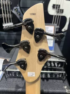 Dingwall Comb5 bass 4