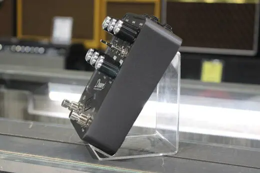 Universal Audio - UAFX Dream '65 Reverb Amplifier Pedal 2