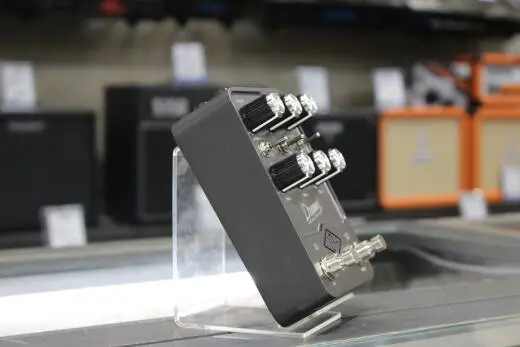 Universal Audio - UAFX Dream '65 Reverb Amplifier Pedal 2