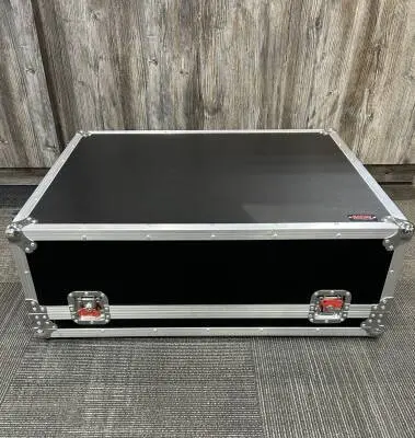 Yamaha - TF5 Digital Console Mixer. 2