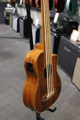 Denver - DUKE UKULELE BASS FRETLESS 2