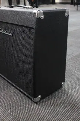 Traynor - YCV50B Custom Valve 50 Watt All-Tube 1x12 Guitar Combo Amp 2