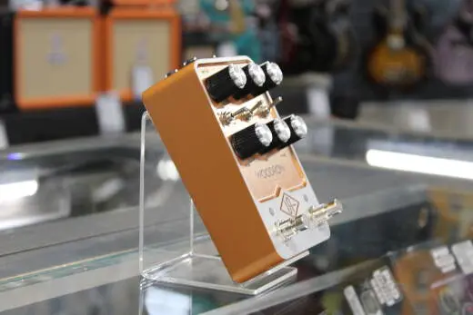 Universal Audio - UAFX Woodrow '55 Instrument Amplifier 2