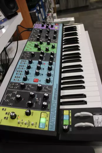 Moog - MATRIARCH 2