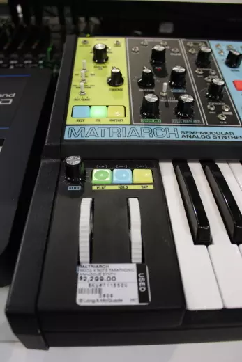Moog - MATRIARCH 6