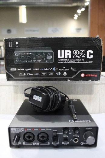 Steinberg - UR22C