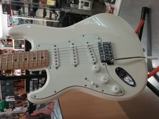 2013 Standard Stratocaster LH 2