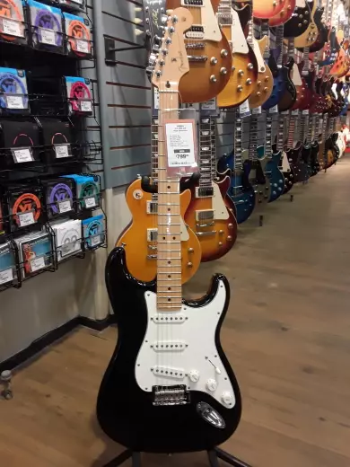 Fender Player Stratocaster - Black