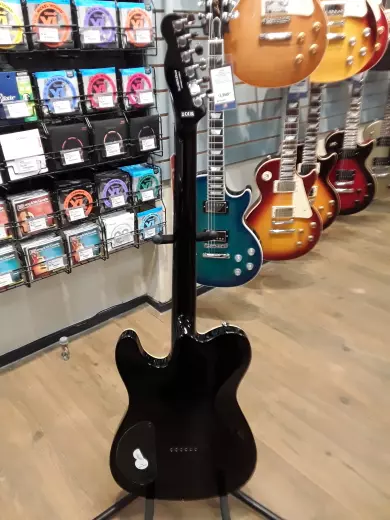Fender SE Custom Tele - Black Cherry 4