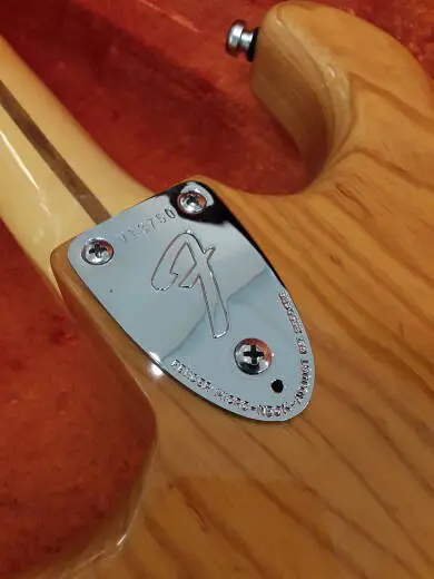 Fender - 011-0270-834 2