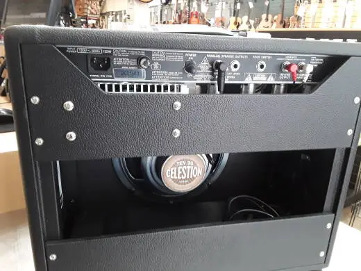 Fender - 227-2000-000 2