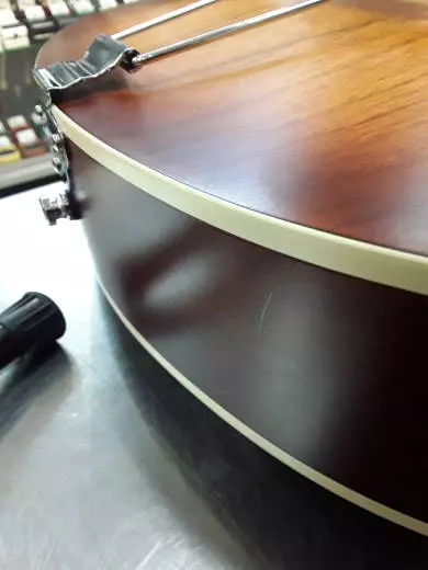 Godin Guitars - G50932 2
