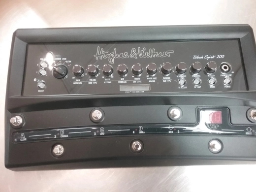 Hughes & Kettner - SPIRIT200FLOOR 2