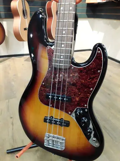 Squier - 037-8602-500 2