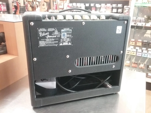 Fender - 223-1500-000 2