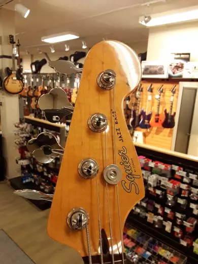 Squier - 037-4510-500 2