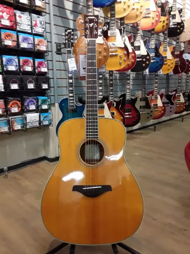 Yamaha FGTA VT TransAcoustic