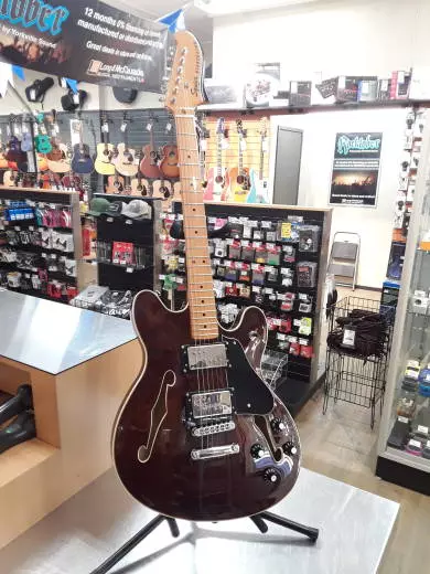 Squier - 037-4590-592