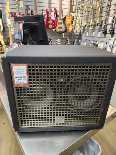 XC 210 Bass cab