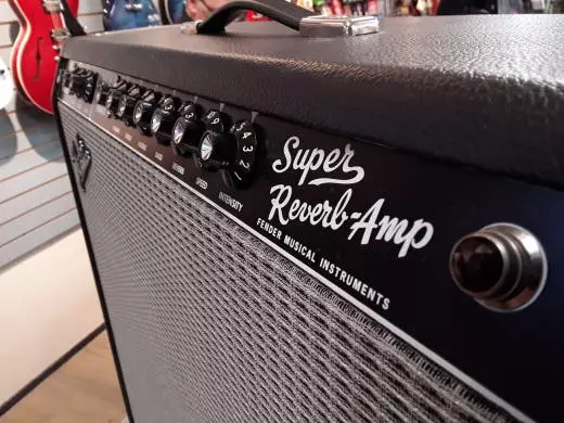 Fender - 021-7600-000 2