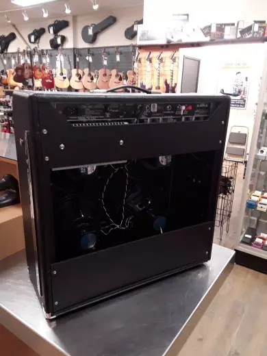 Fender - 021-7600-000 2