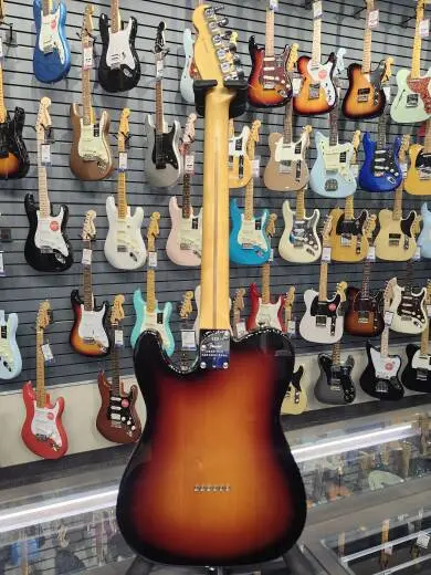 Fender American Professional II Telecaster - 3 Tone Sunburst 2